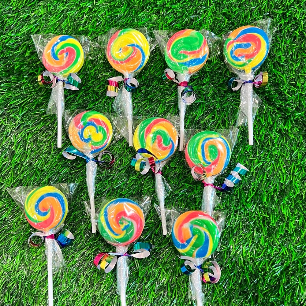 Colorful Rainbow Swirl Mini Lollipop Party Favors - Multicolor Birthday